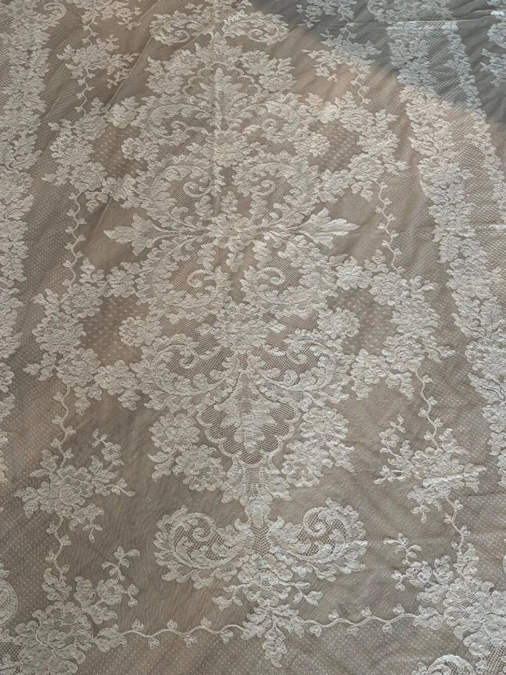 French Alençon Style Lace Tablecloth 72x104 Ivory Vintage Cottage Romantic
